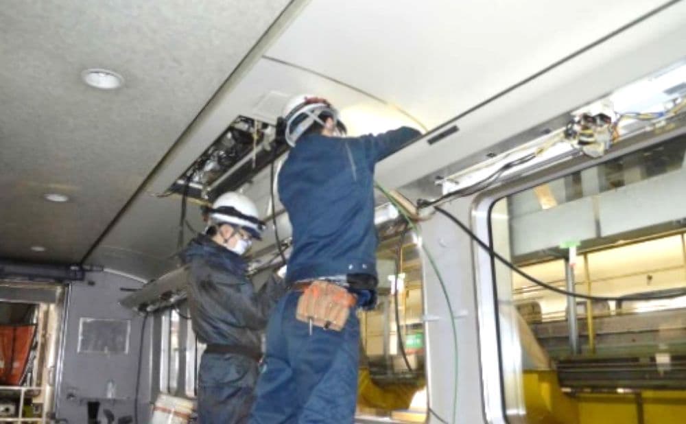 車内作業