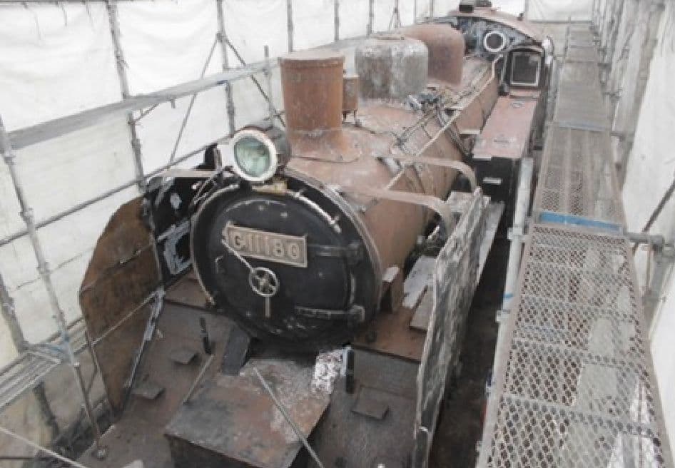 山城総合運動公園の蒸気機関車（国鉄C11 180）