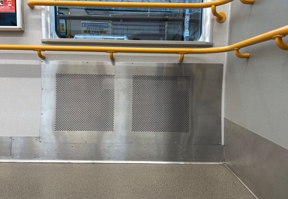 鉄道車両用パネルヒーター
